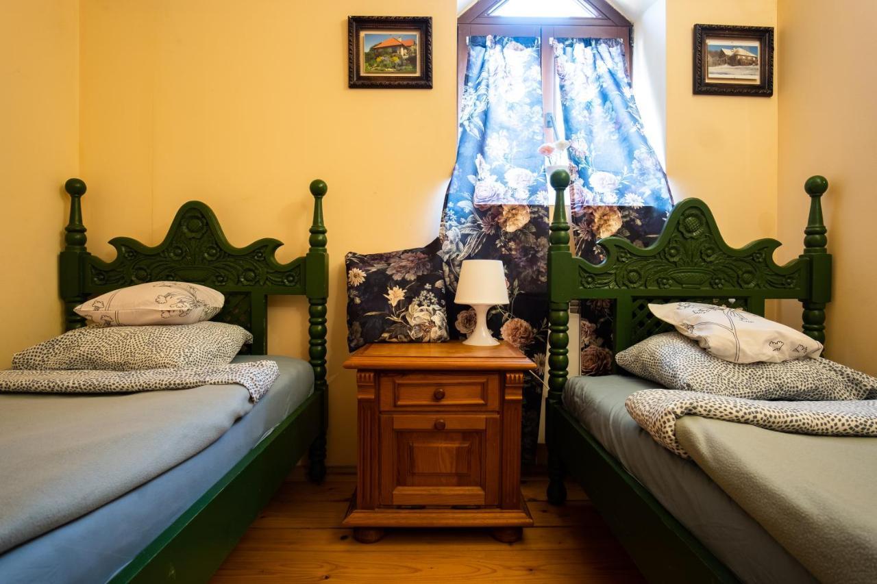 Modryna Ranczo Bed & Breakfast Krasiczyn Exterior foto
